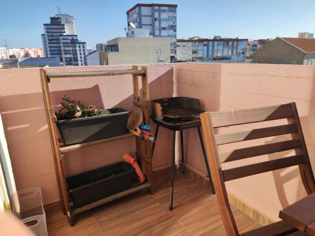 M&H Loft - Apartamento T2 Em Setúbal Exteriör bild